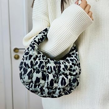 トートバッグ MOLLIOLLI Koya Ecofur Mini Tote Bag Mint Leopard MW2WBG26XSI Calling all leopard lovers!📱✨Spice up your accessory game